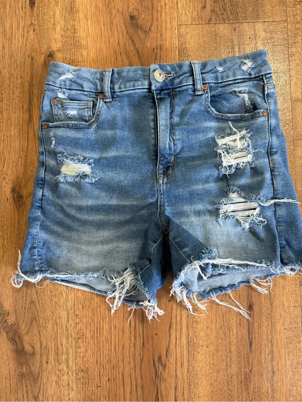 AMRRICAN EAGLE Distressed High-Waist Denim Shorts - Blue cutoff size 8